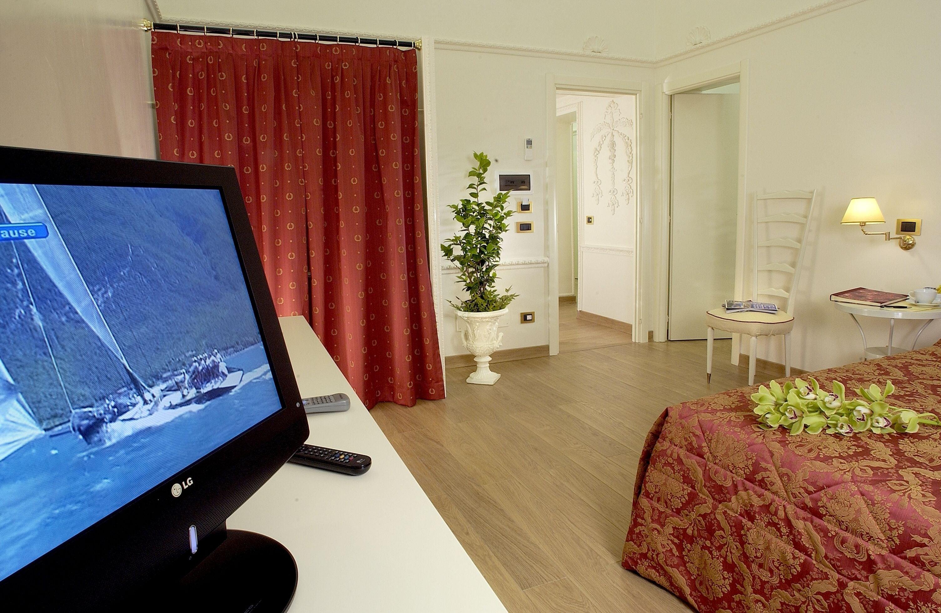 Suites Rome — Photos 1